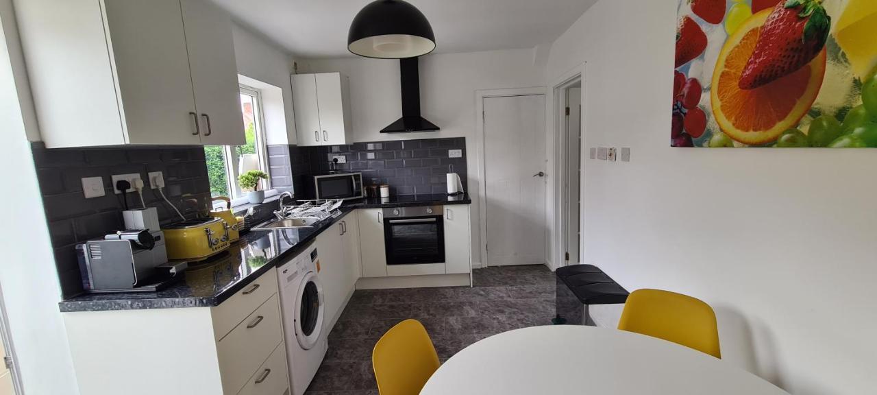 Cosy 3-Bedroom House In Aspley Nottingham Extérieur photo