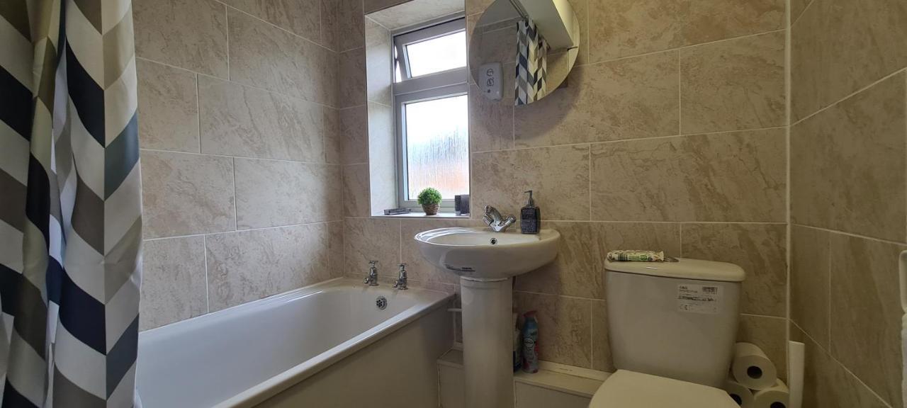 Cosy 3-Bedroom House In Aspley Nottingham Extérieur photo